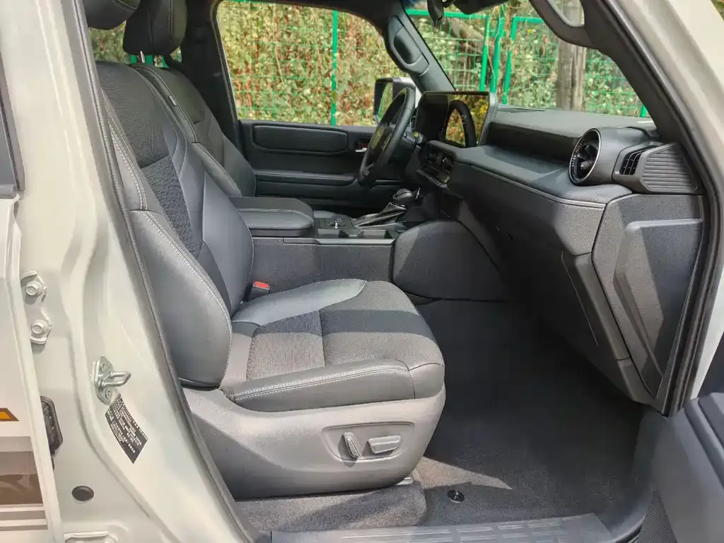 Toyota Prado 2024 из CN, фото 3