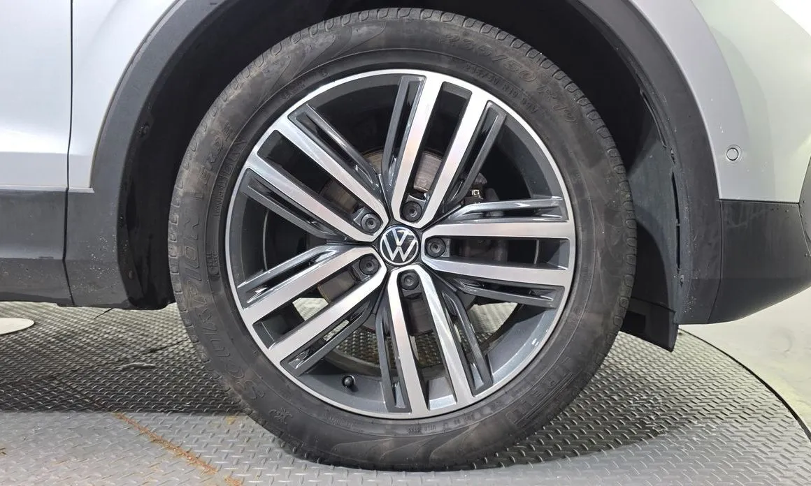 Volkswagen Tiguan — фото 7