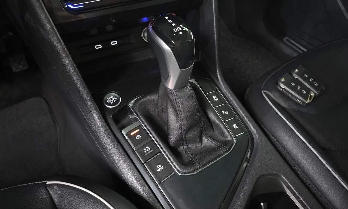 Volkswagen Tiguan — фото 6