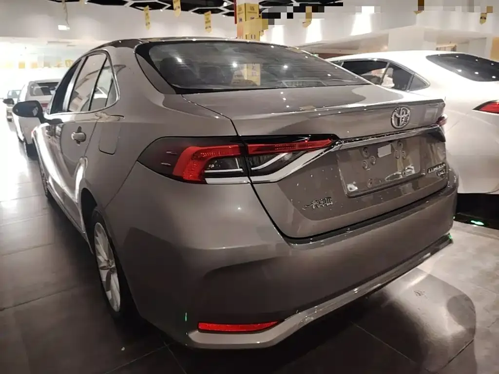 Toyota Corolla 2023 из CN, фото 2