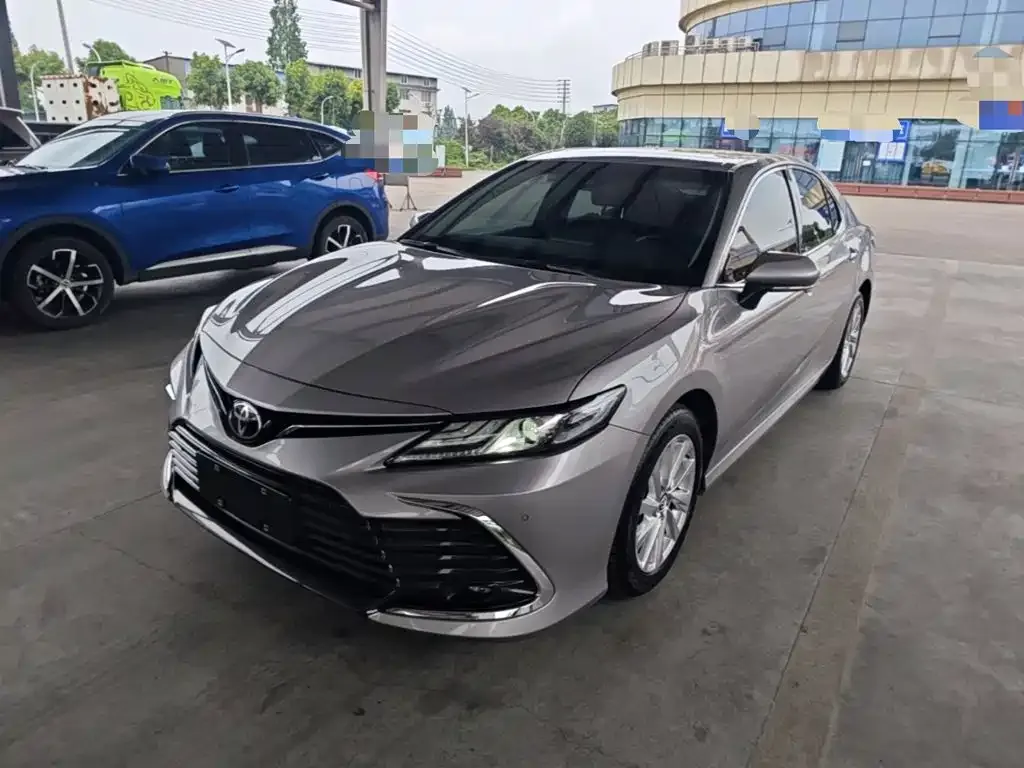 Toyota Camry — фото 10