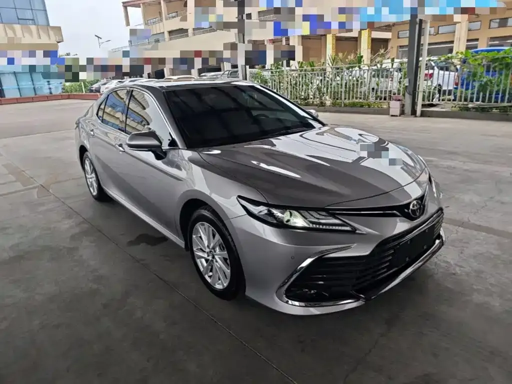 Toyota Camry — фото 4