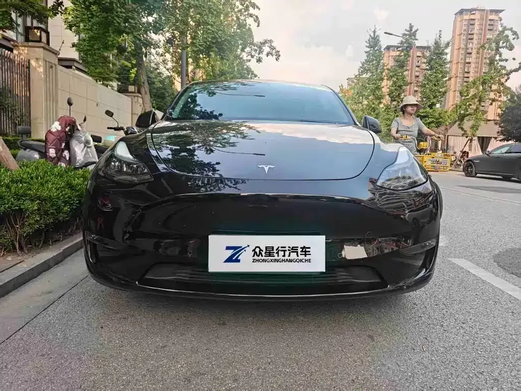 Tesla Model Y — фото 7