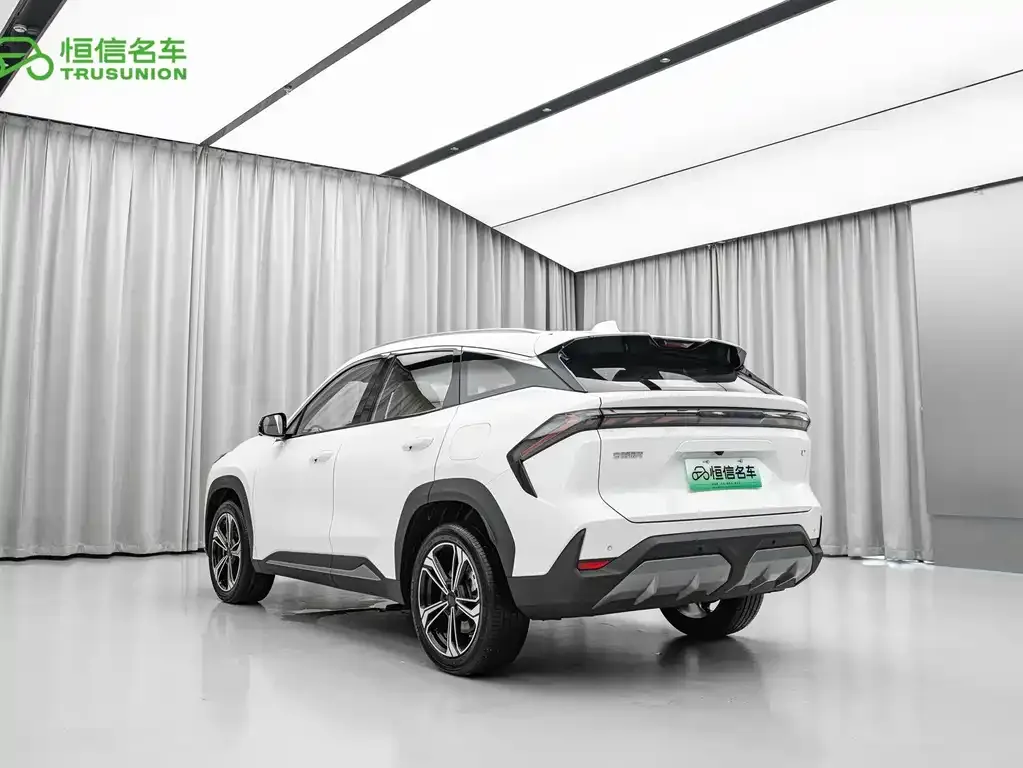 Geely Galaxy L7 — фото 10