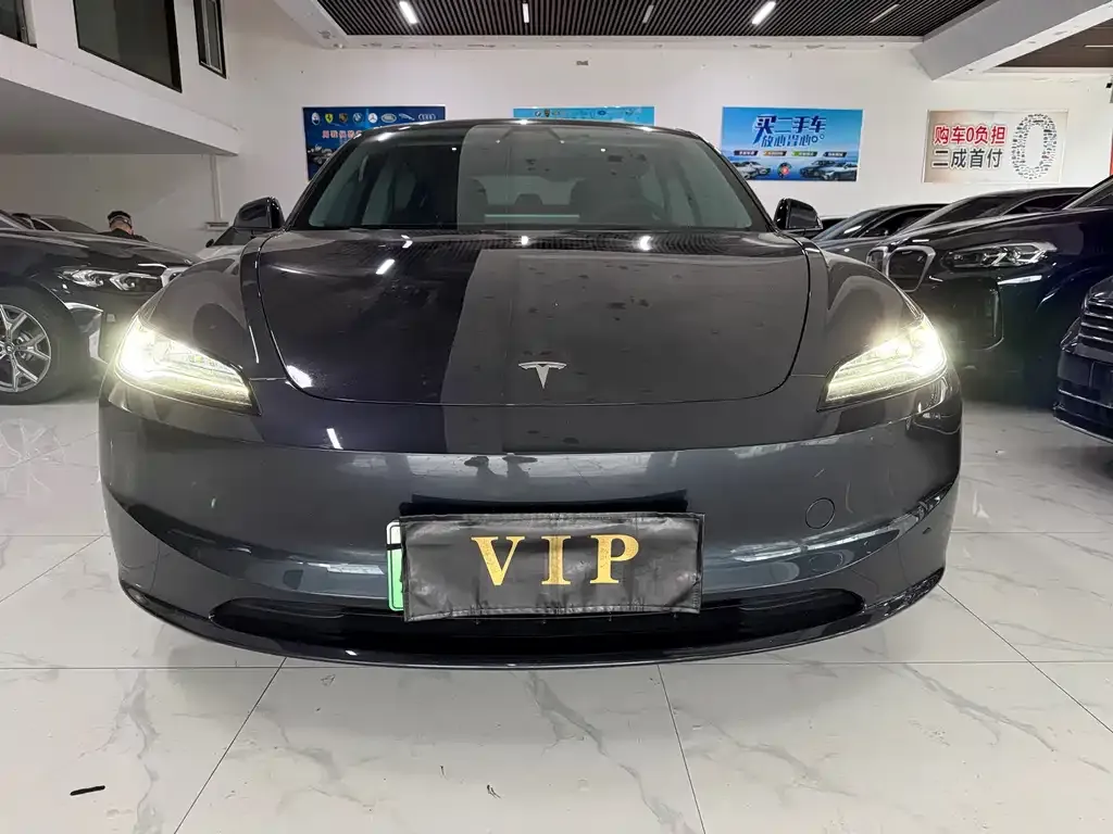 Tesla Model 3 — фото 3