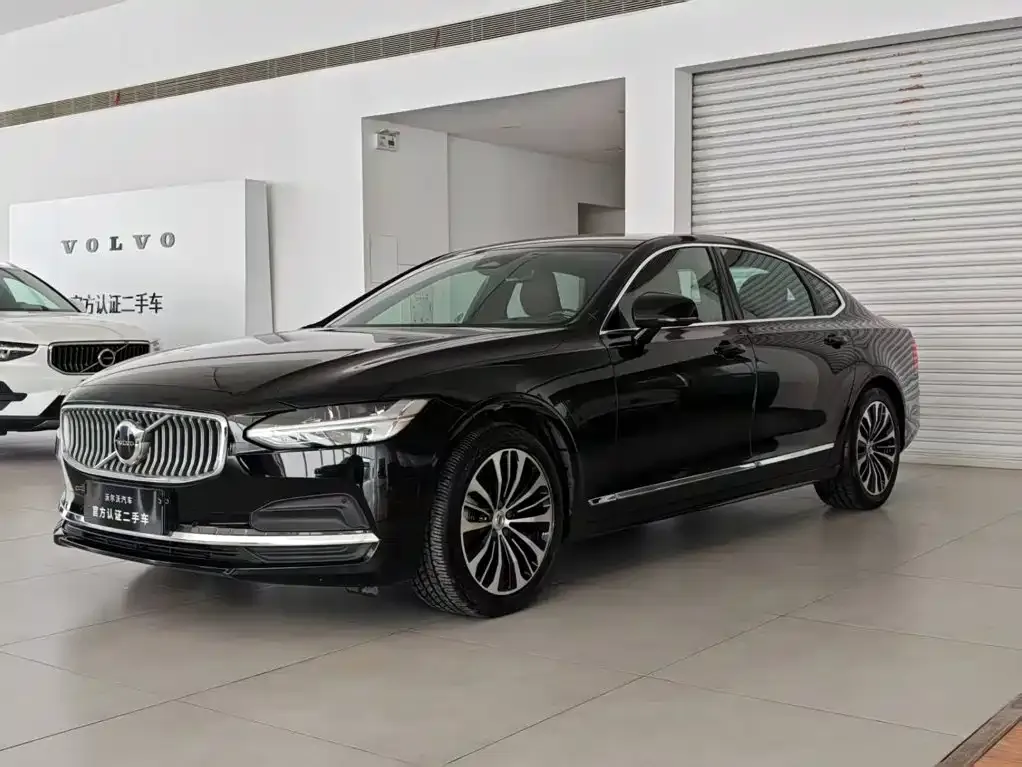 Volvo S90 — фото 1
