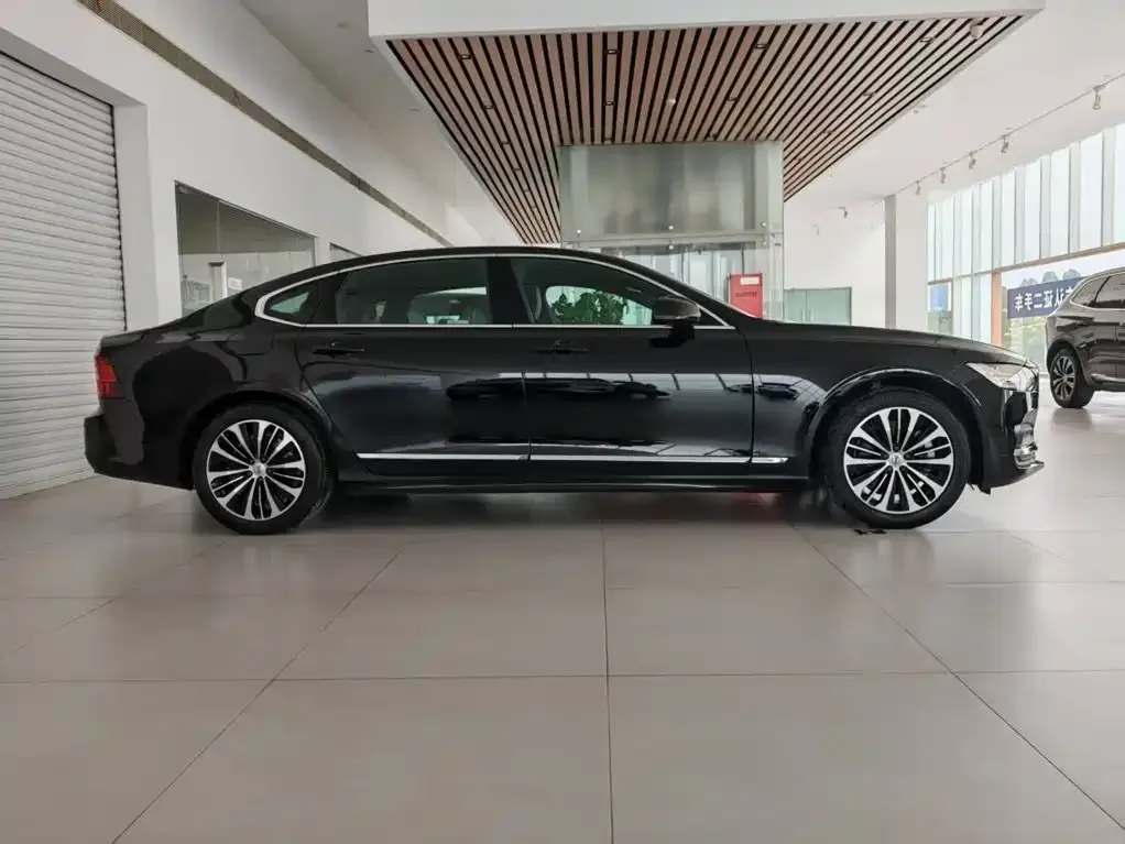 Volvo S90 — фото 9