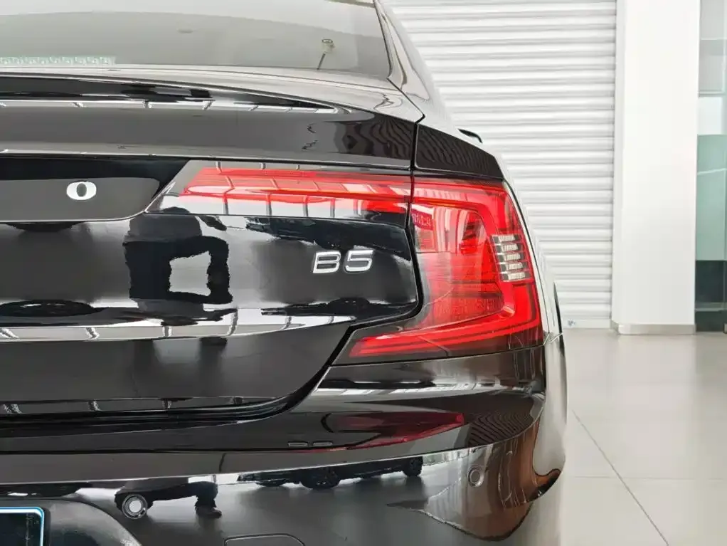 Volvo S90 — фото 3