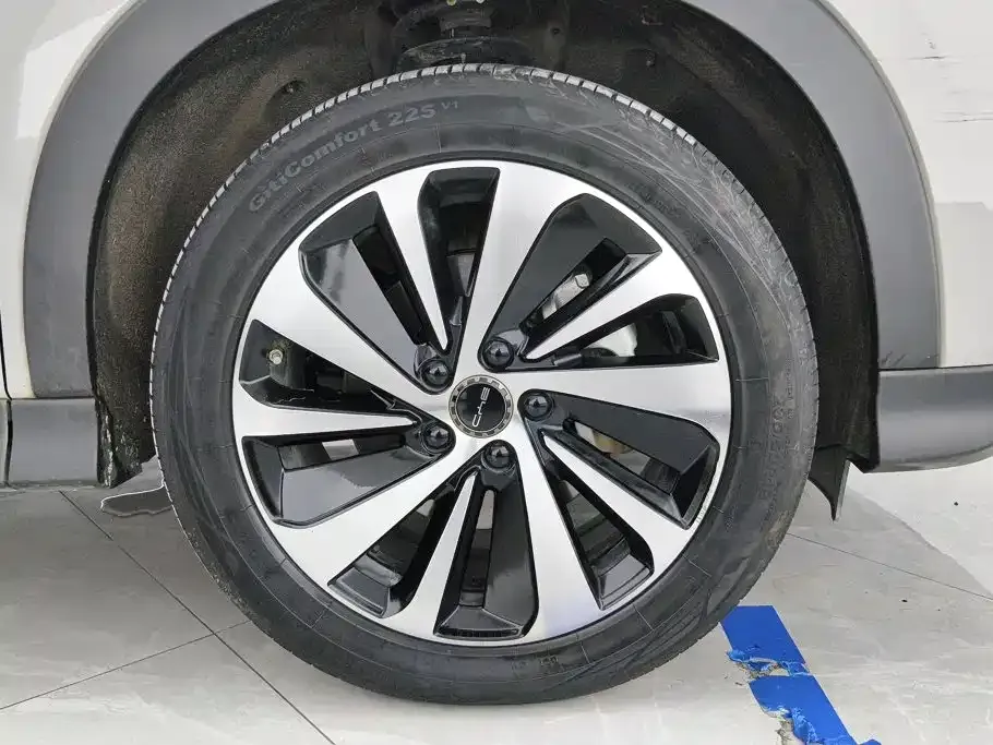 BYD PLUS New Energy — фото 6