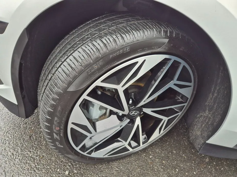 Hyundai Ioniq6 — фото 10