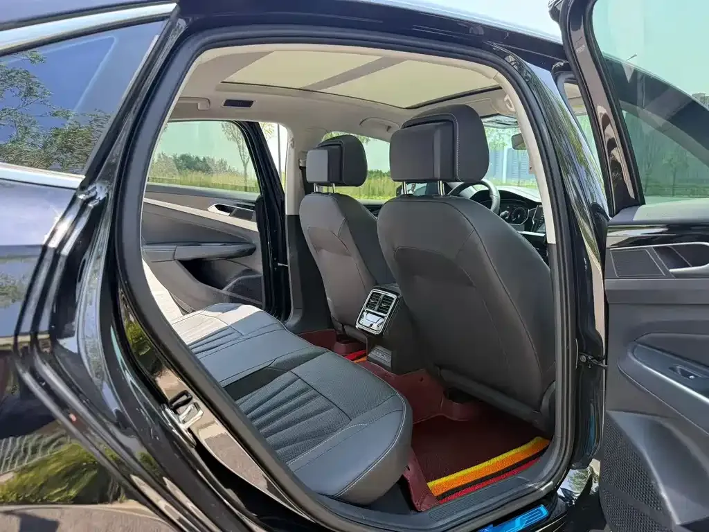 Volkswagen Passat — фото 2