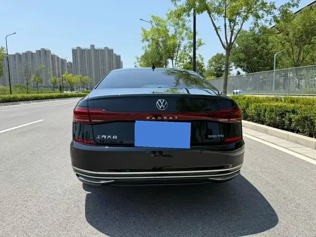 Volkswagen Passat — фото 9