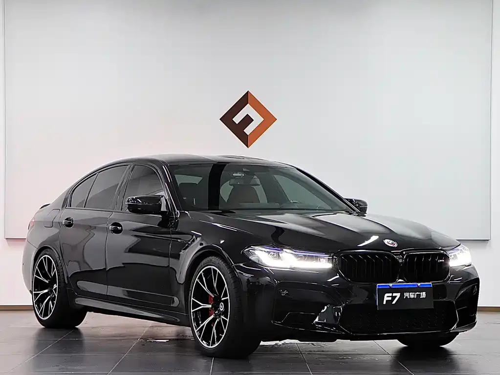 BMW M5 — фото 9