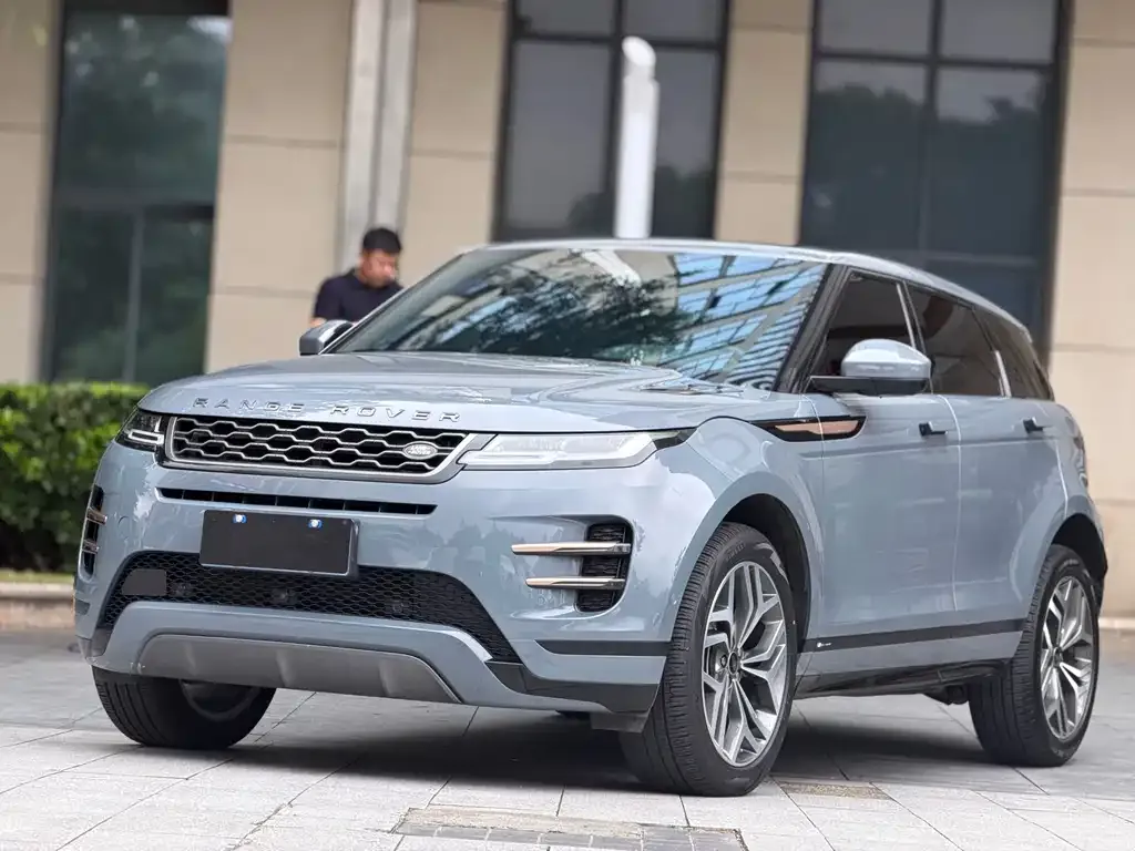 Land Rover Evoque — фото 1