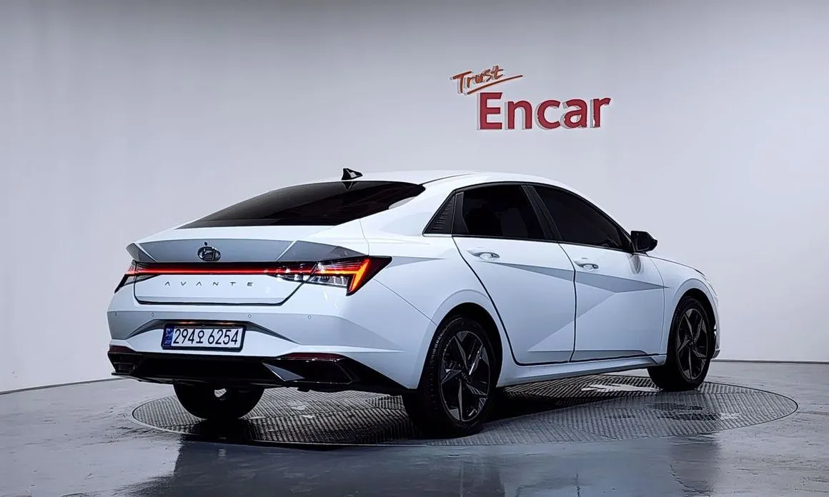 Hyundai AVANTE — фото 2