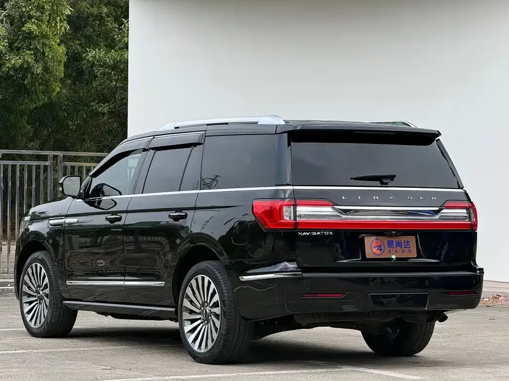 Lincoln Navigator — фото 6
