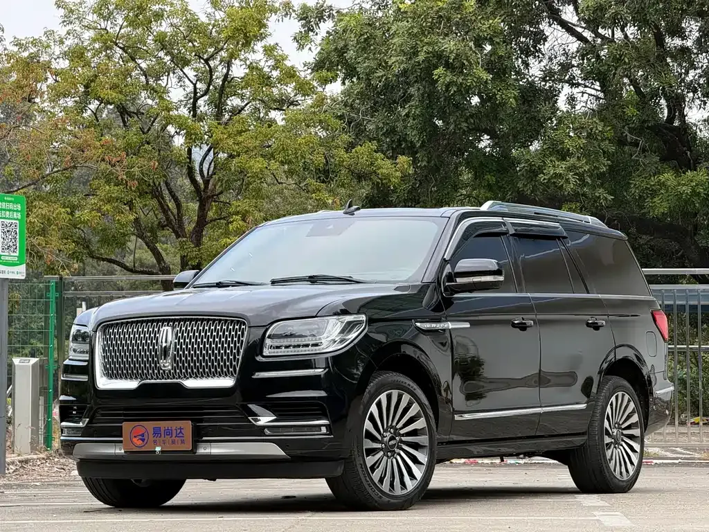 Lincoln Navigator — фото 9