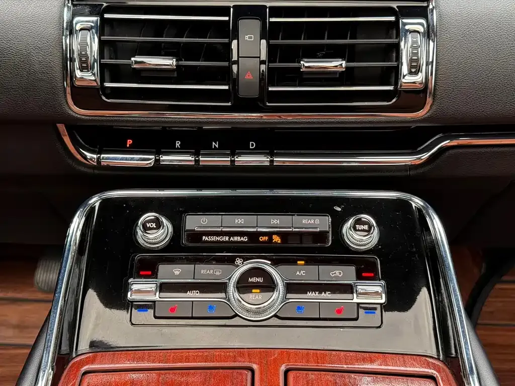 Lincoln Navigator — фото 2
