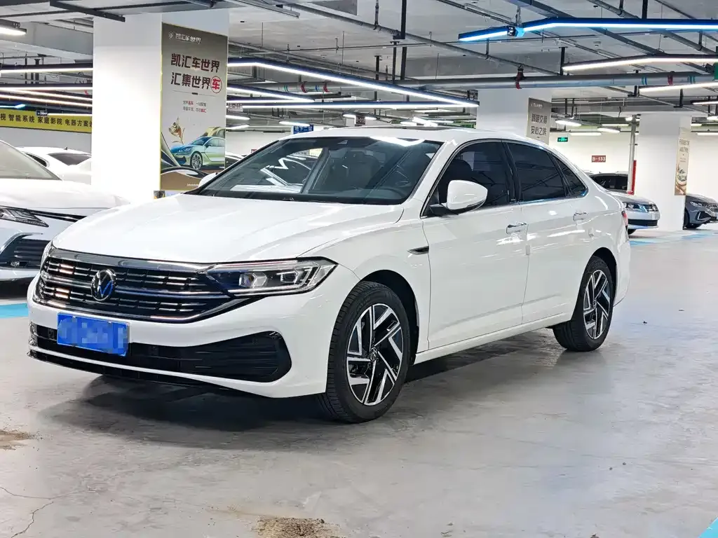 Volkswagen Sagitar — фото 1