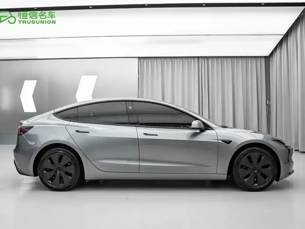 Tesla Model 3 — фото 2