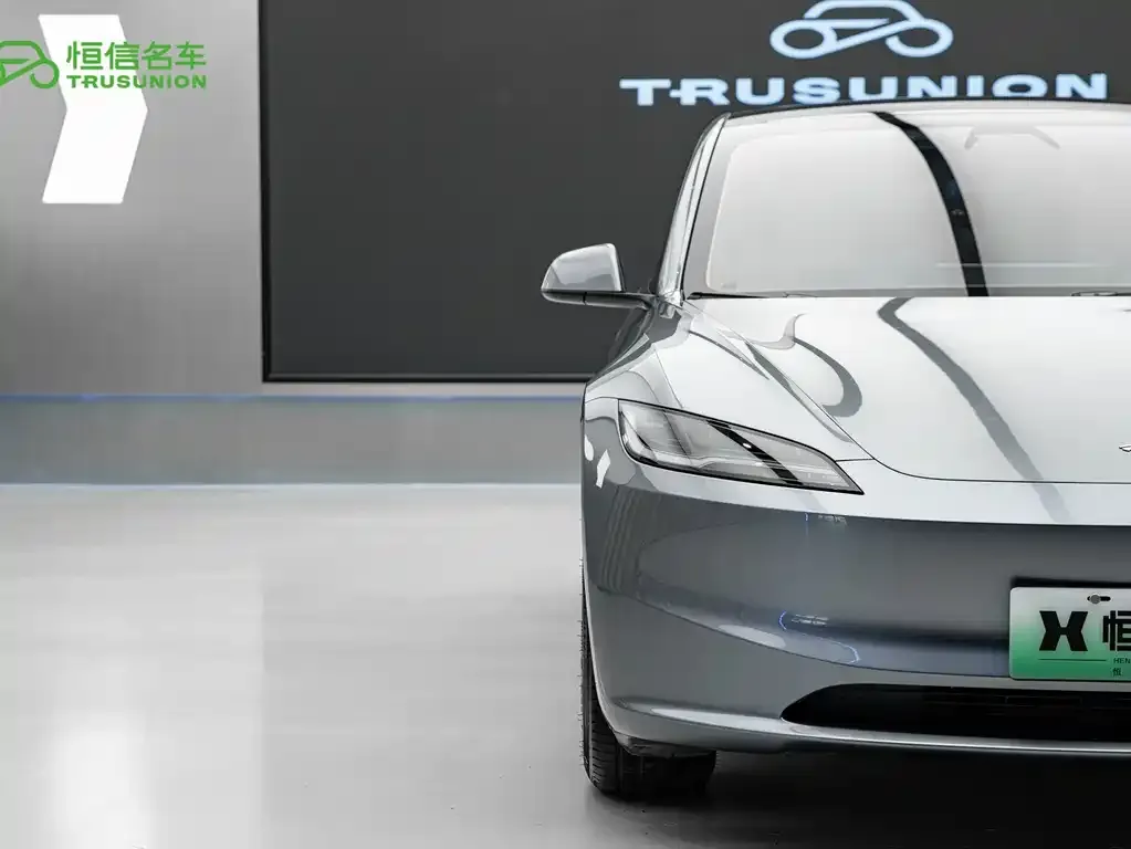 Tesla Model 3 — фото 3