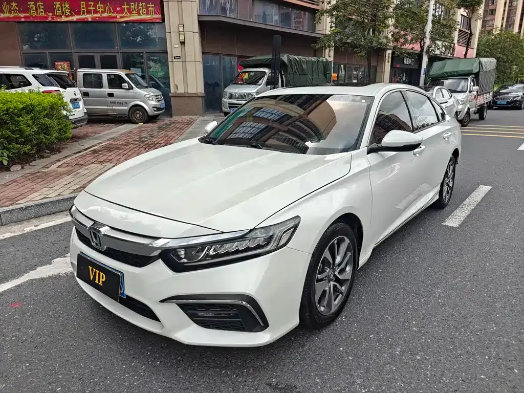 Honda Inspire — фото 1