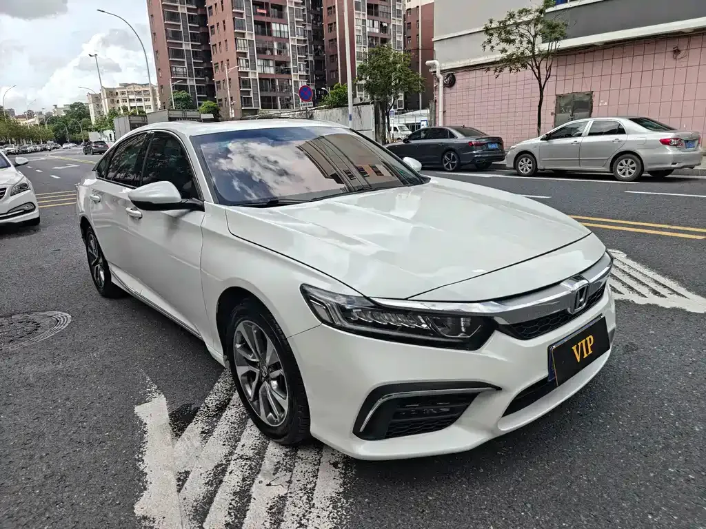 Honda Inspire — фото 4