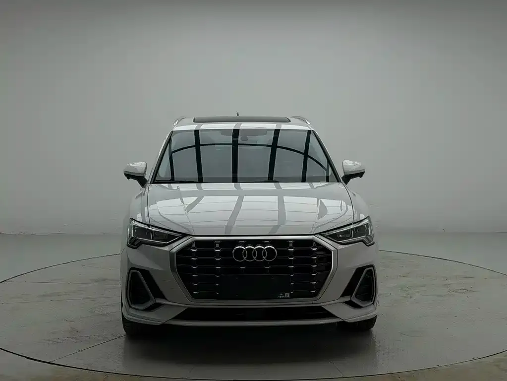 Audi Q3 — фото 2