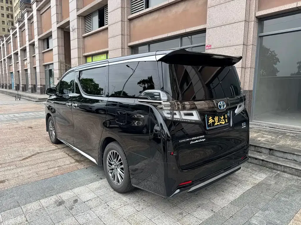 Toyota Vellfire — фото 6