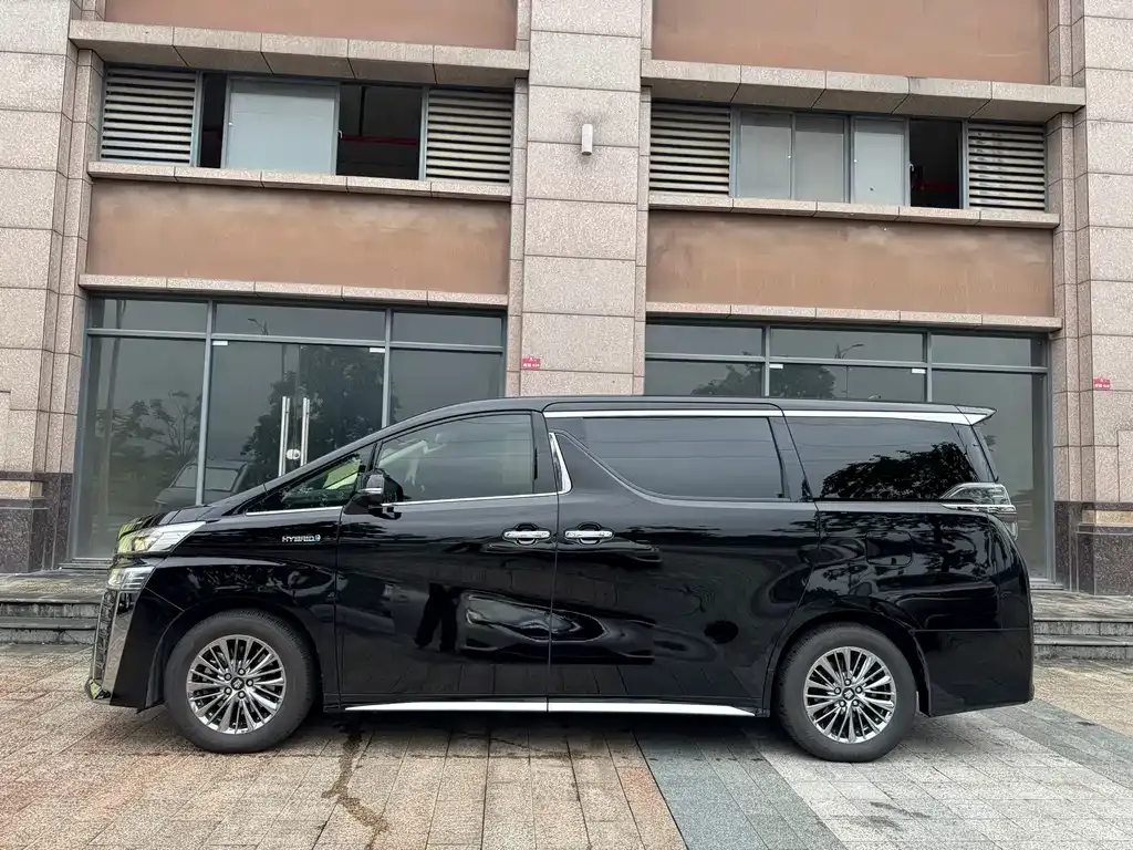 Toyota Vellfire — фото 9