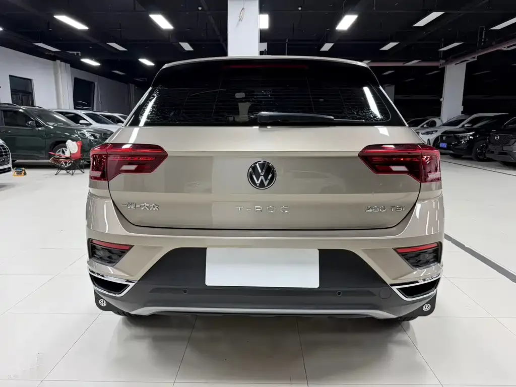 Volkswagen T-Roc — фото 4