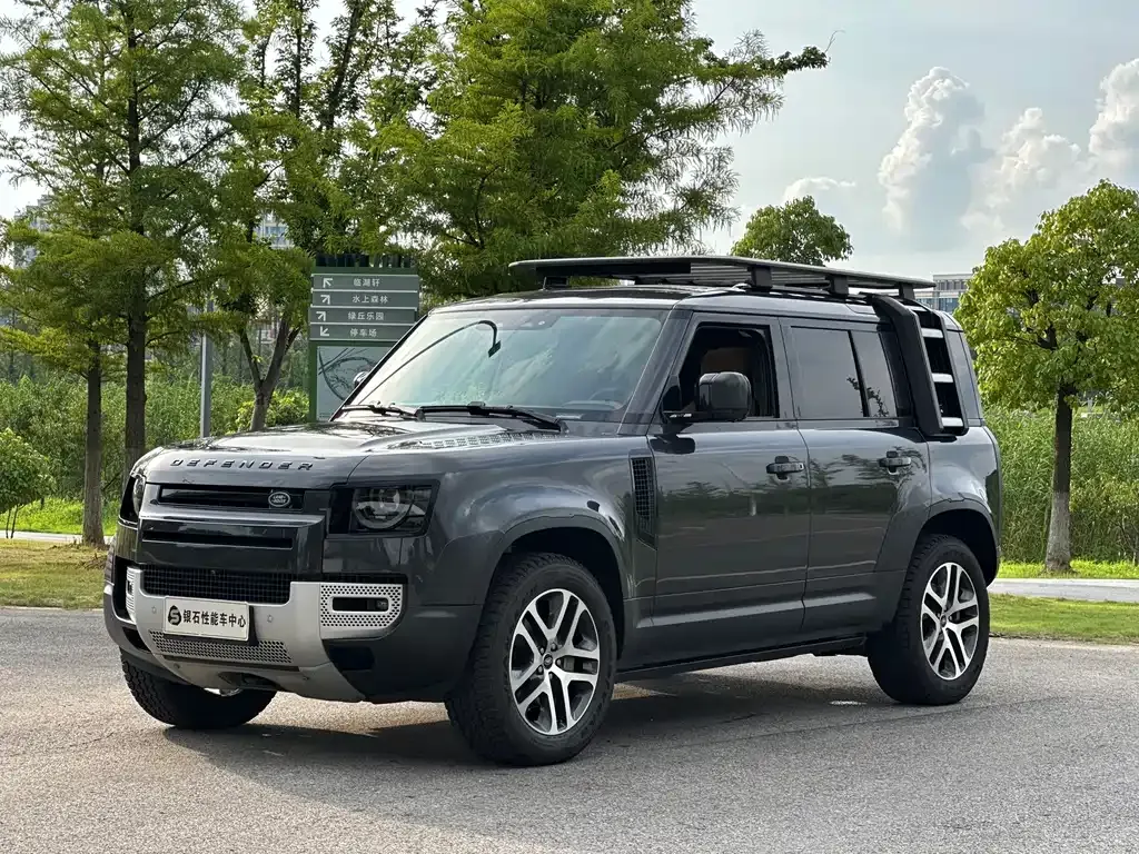 Land Rover Defender — фото 1