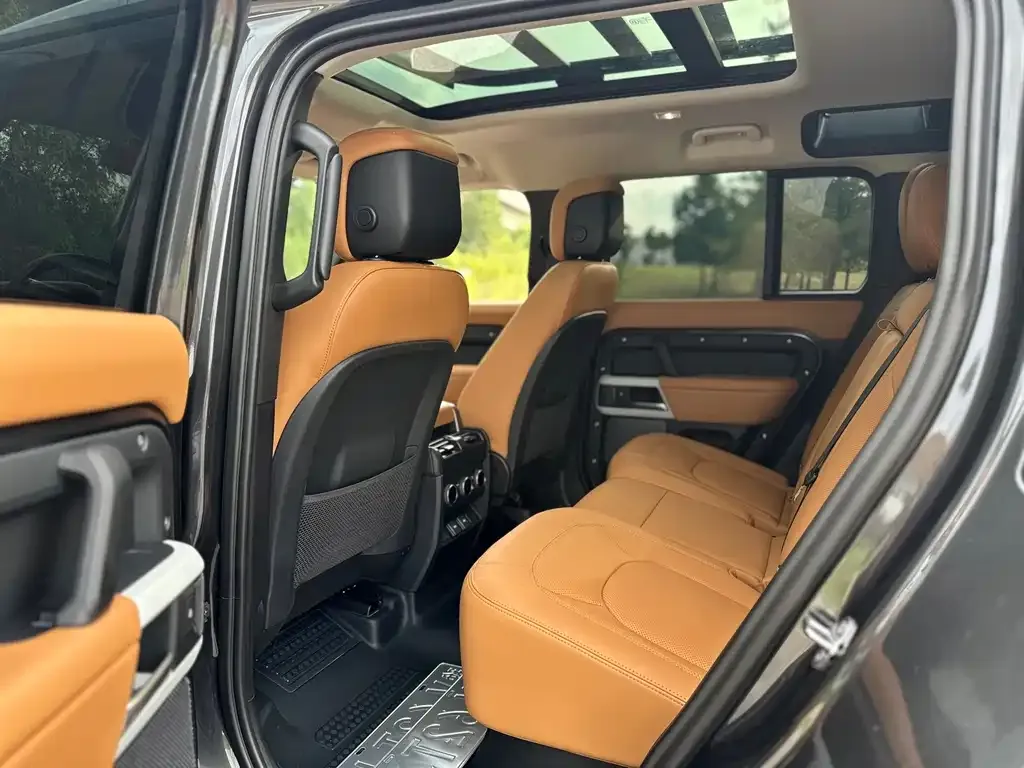 Land Rover Defender — фото 2