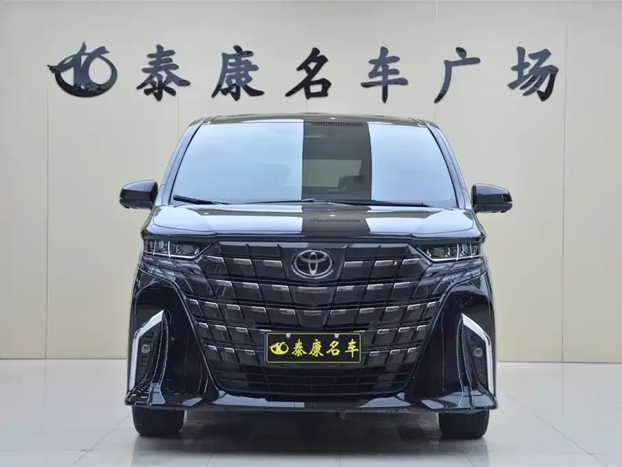 Toyota Alphard — фото 9