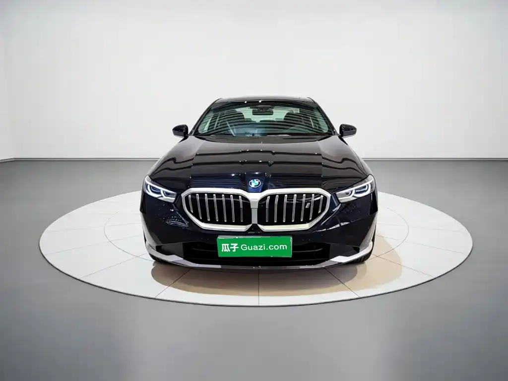 BMW i5 — фото 2