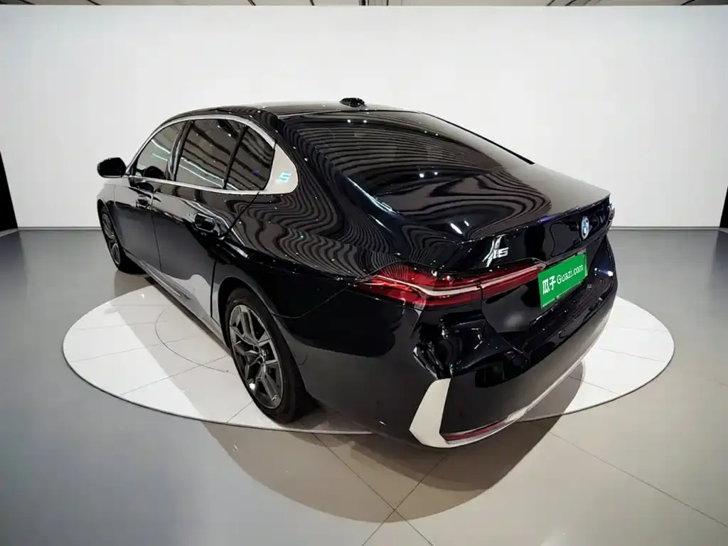 BMW i5 — фото 10