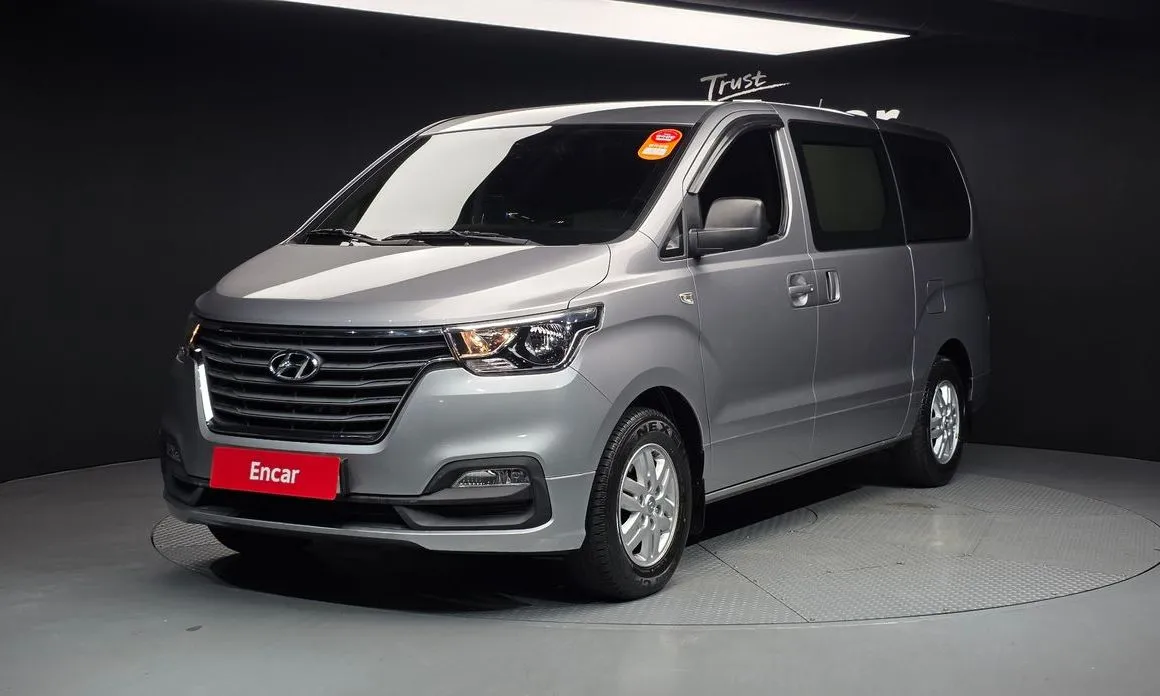 Hyundai Starex — фото 1