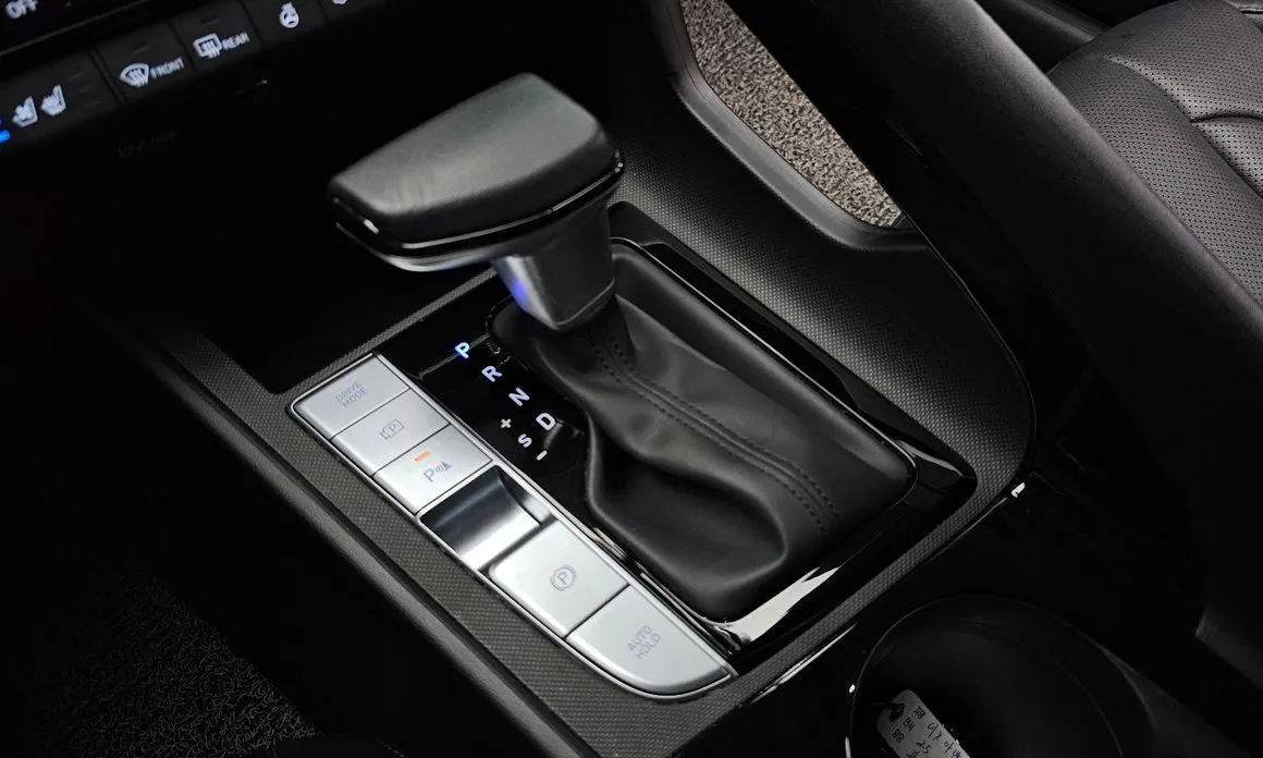 Hyundai AVANTE — фото 4
