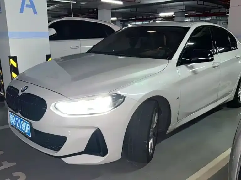 BMW 1 Series — фото 1