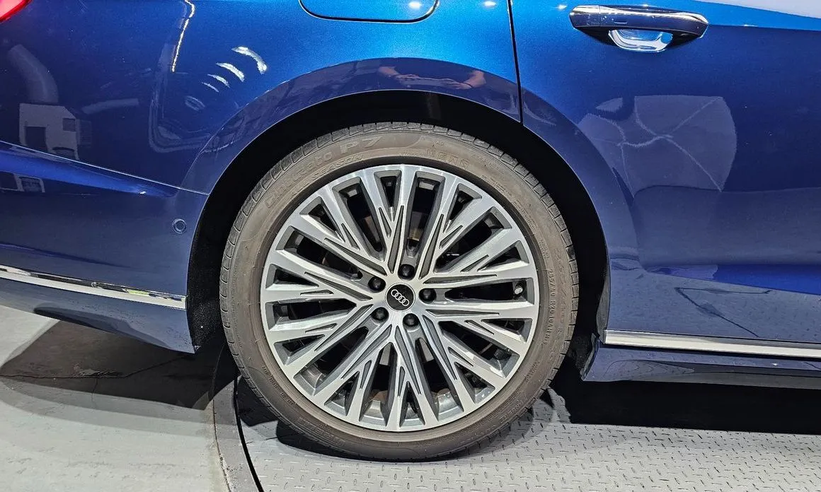 Audi A8 2021 из KR, фото 9