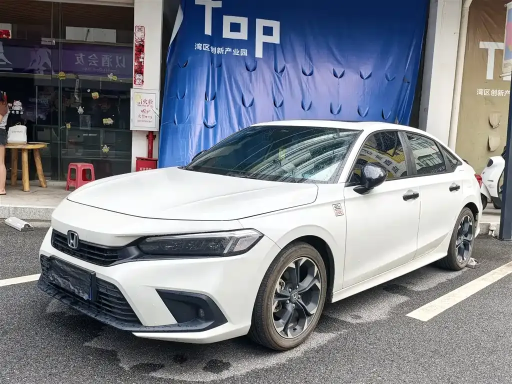 Honda Civic — фото 1