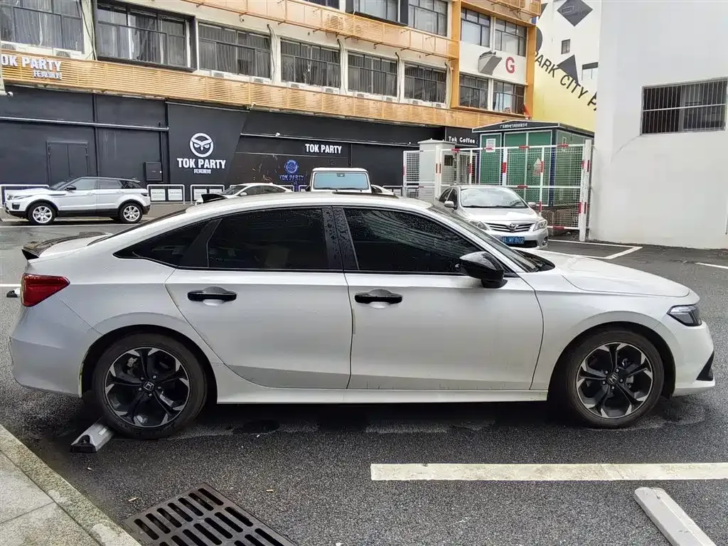 Honda Civic — фото 8