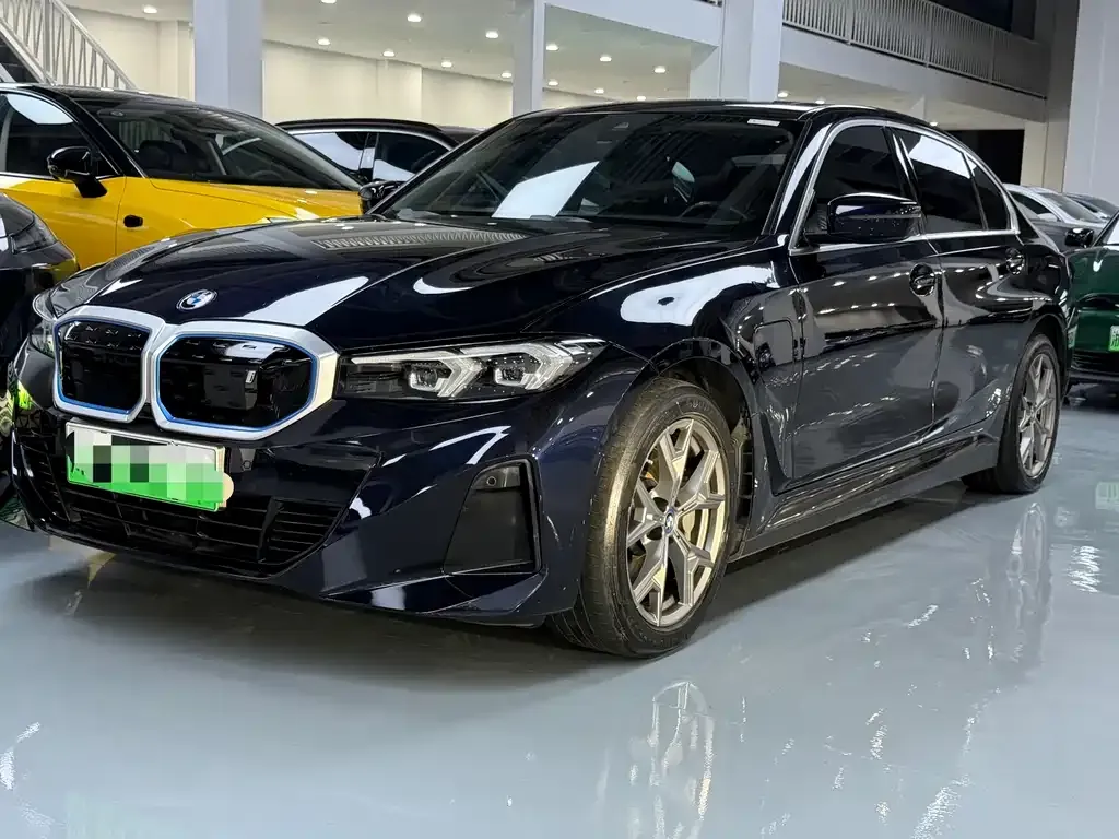 BMW i3 — фото 1