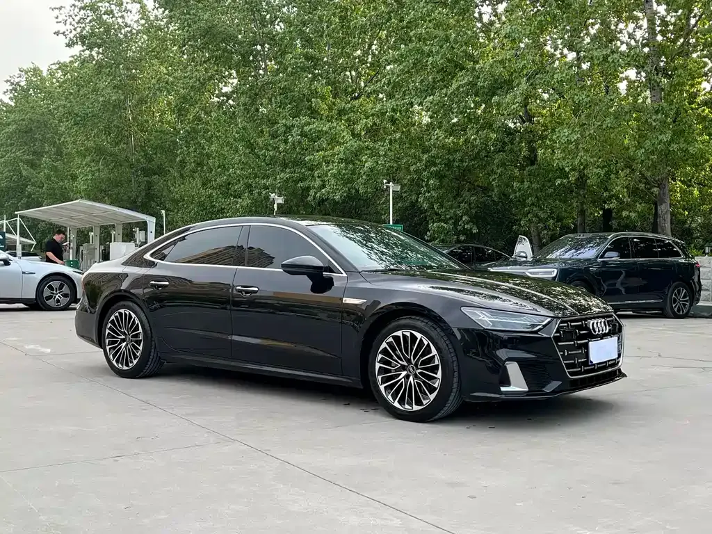 Audi A7L — фото 10