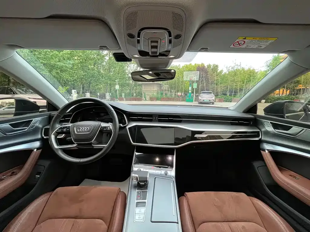 Audi A7L — фото 2