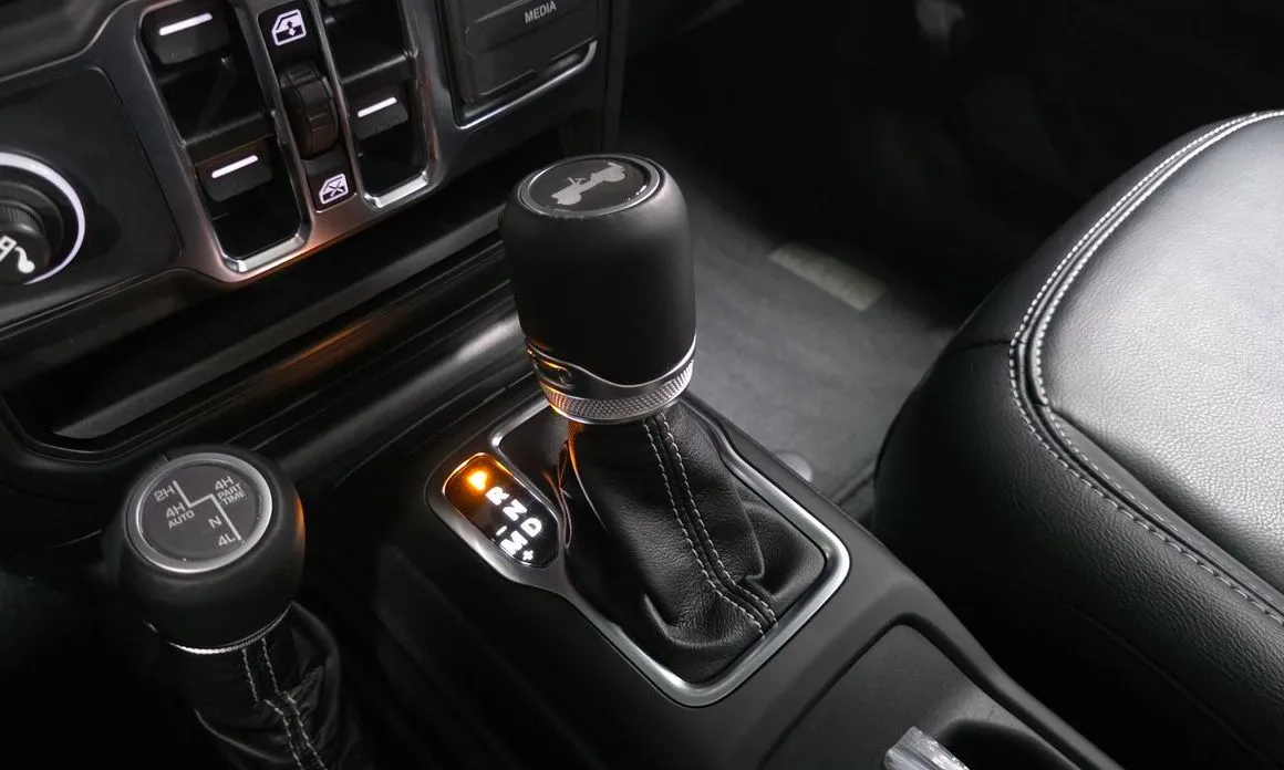 Jeep Wrangler 2022 из KR, фото 3