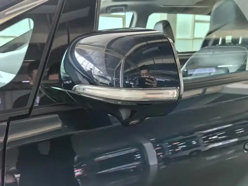 GAC Motor Trumpchi M8 — фото 2