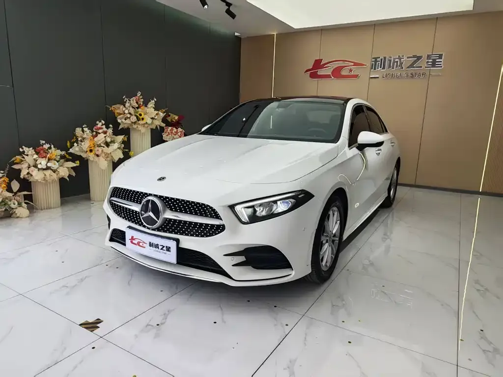 Mercedes-Benz A-Class — фото 1