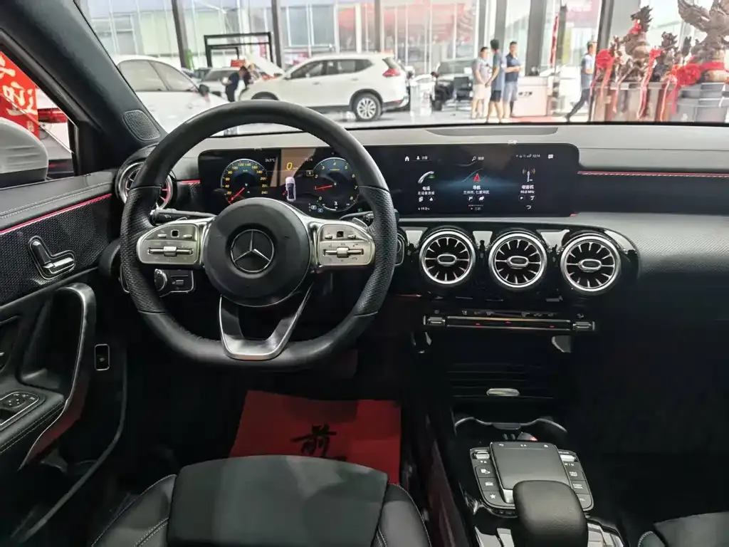 Mercedes-Benz A-Class — фото 10