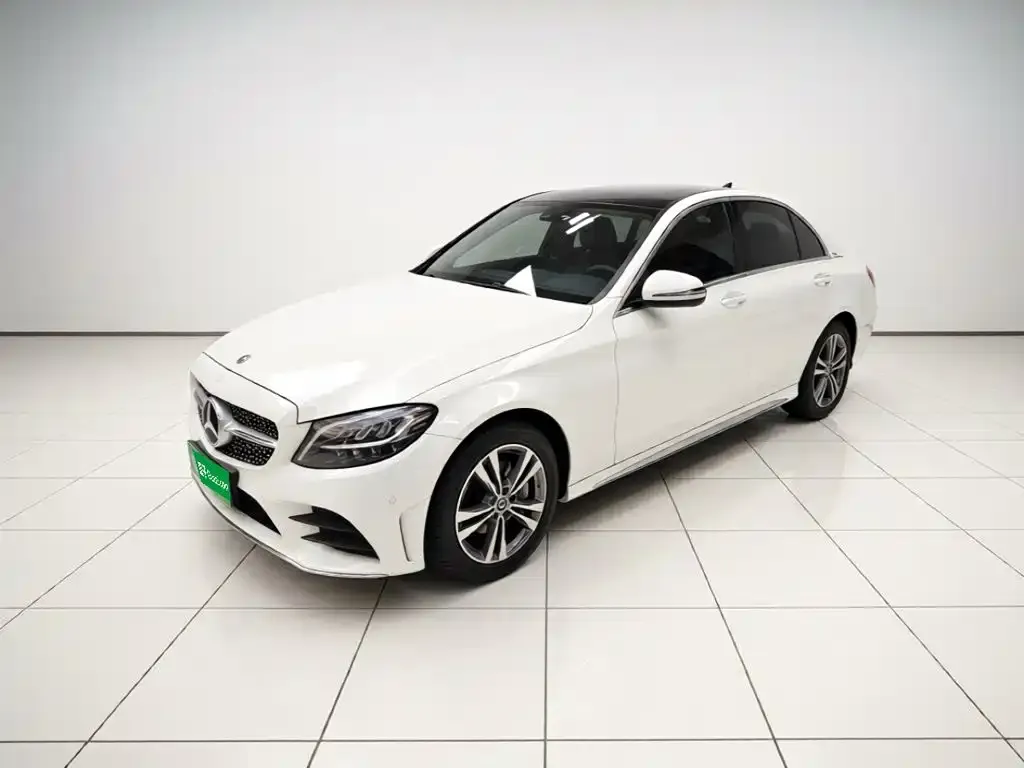 Mercedes-Benz C-Class — фото 1